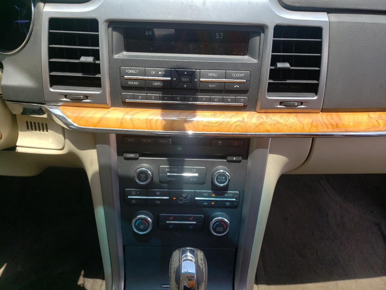 Photo 9 from auction – 2010 LINCOLN MKZ with VIN 3LNHL2GC3AR751659