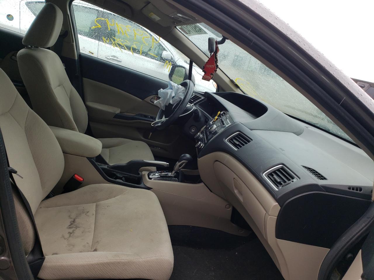 Photo 19 from auction – 2013 HONDA CIVIC LX with VIN 19XFB2F5XDE065969