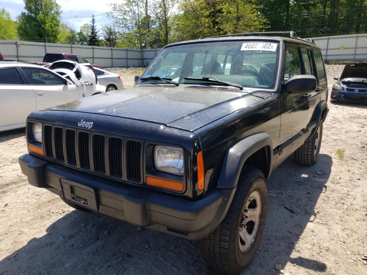 Photo 14 from auction – 2001 JEEP CHEROKEE with VIN 1J4FF48SX1L580096
