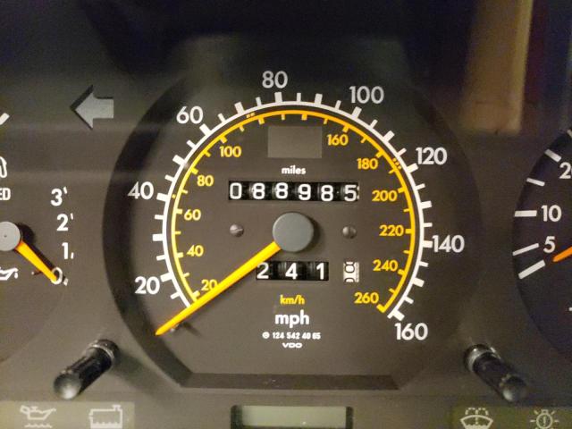 Photo 8 from auction – 1995 MERCEDES-BENZ E 320 BASE with VIN WDBEA32E5SC218268