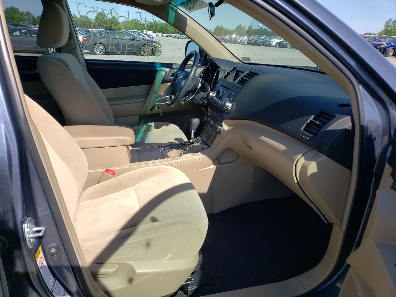Photo 5 from auction – 2012 TOYOTA HIGHLANDER with VIN 5TDBK3EH0CS125410