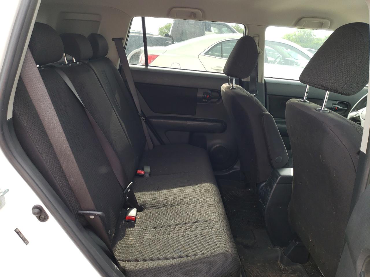 Photo 6 from auction – 2010 TOYOTA SCION XB with VIN JTLZE4FE8A1100298