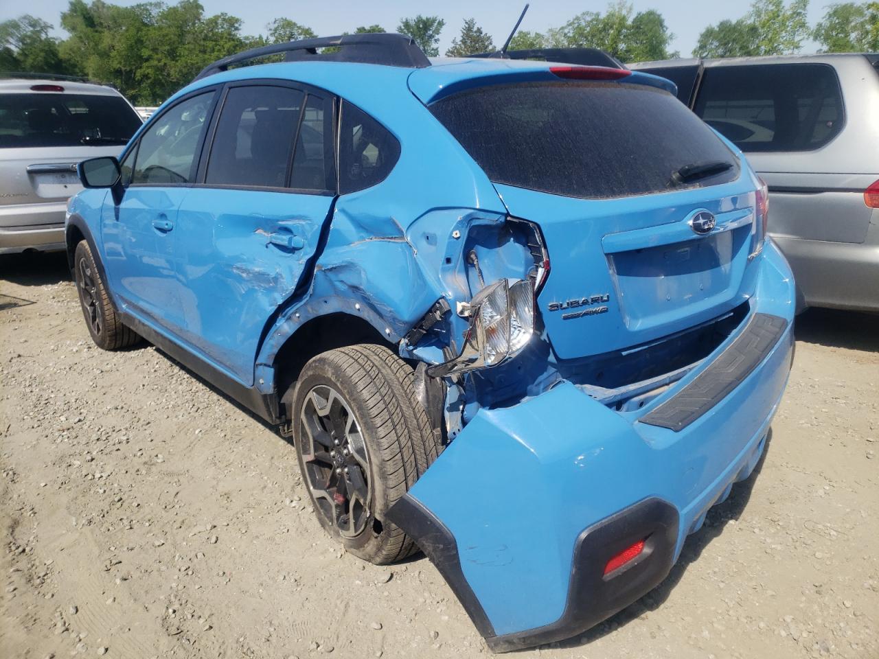 Photo 3 from auction – 2017 SUBARU CROSSTREK with VIN JF2GPABC9HG264250