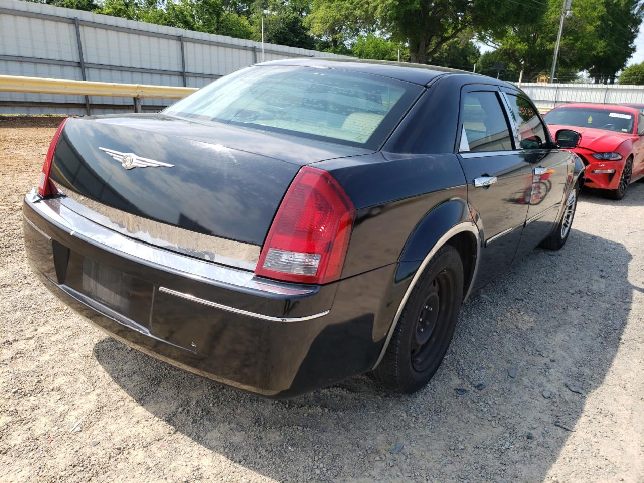 Photo 4 from auction – 2006 CHRYSLER 300 TOURIN with VIN 2C3LA53G86H297043