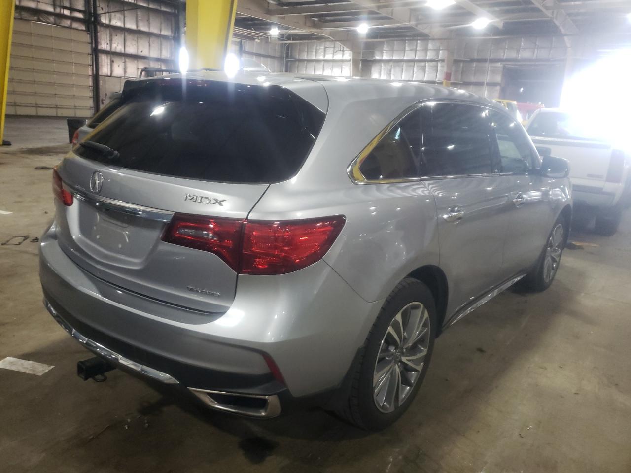 Photo 4 from auction – 2017 ACURA MDX TECHNO with VIN 5FRYD4H53HB028689