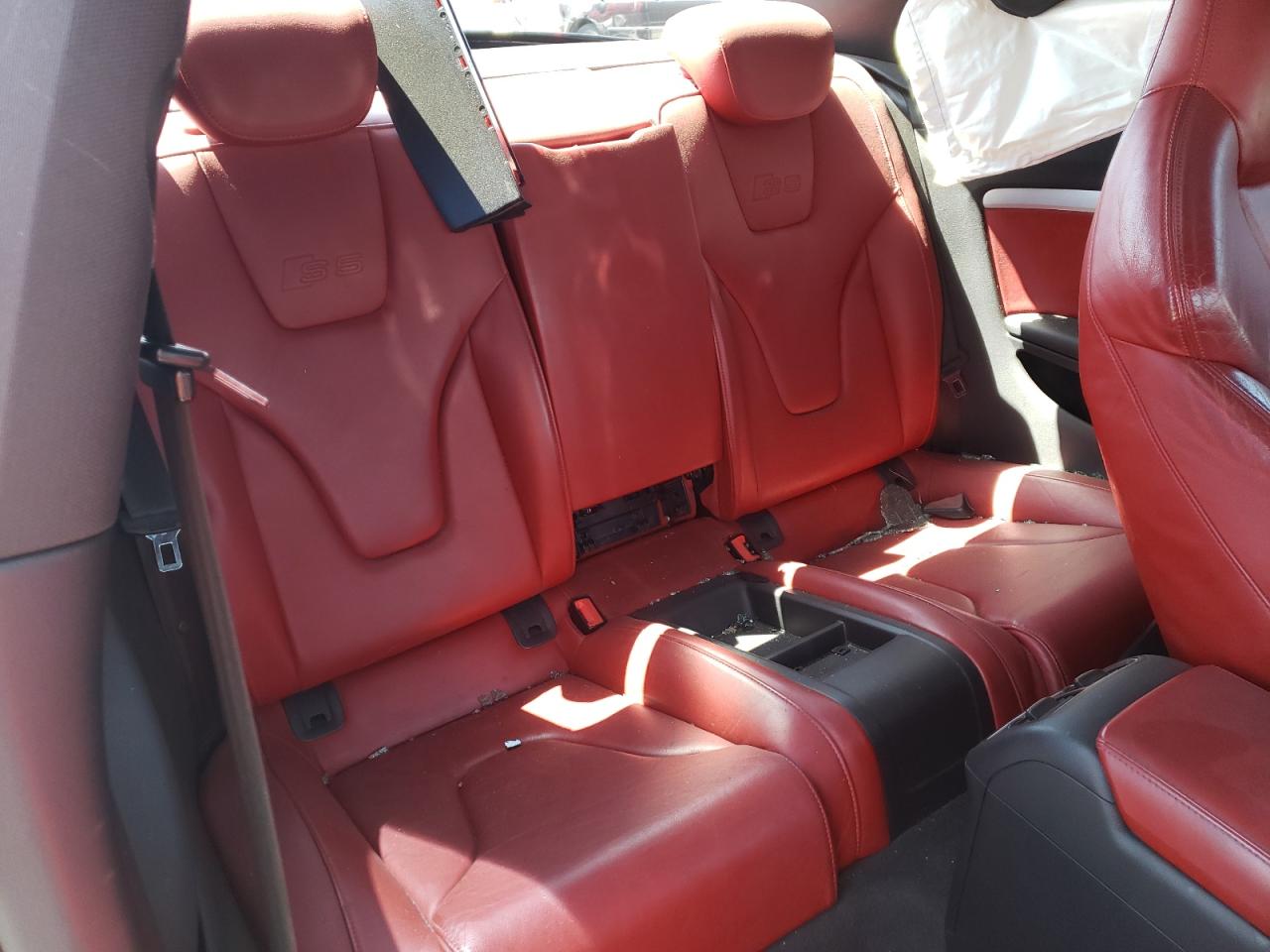 Photo 6 from auction – 2010 AUDI S5 PRESTIG with VIN WAUVVAFR6AA012679