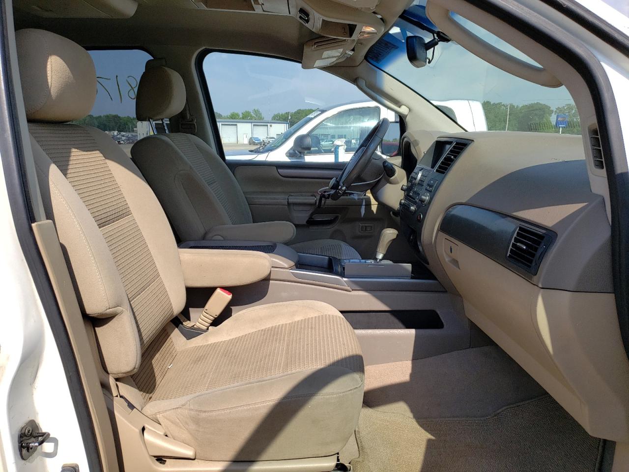 Photo 5 from auction – 2008 NISSAN ARMADA SE with VIN 5N1BA08D18N605670