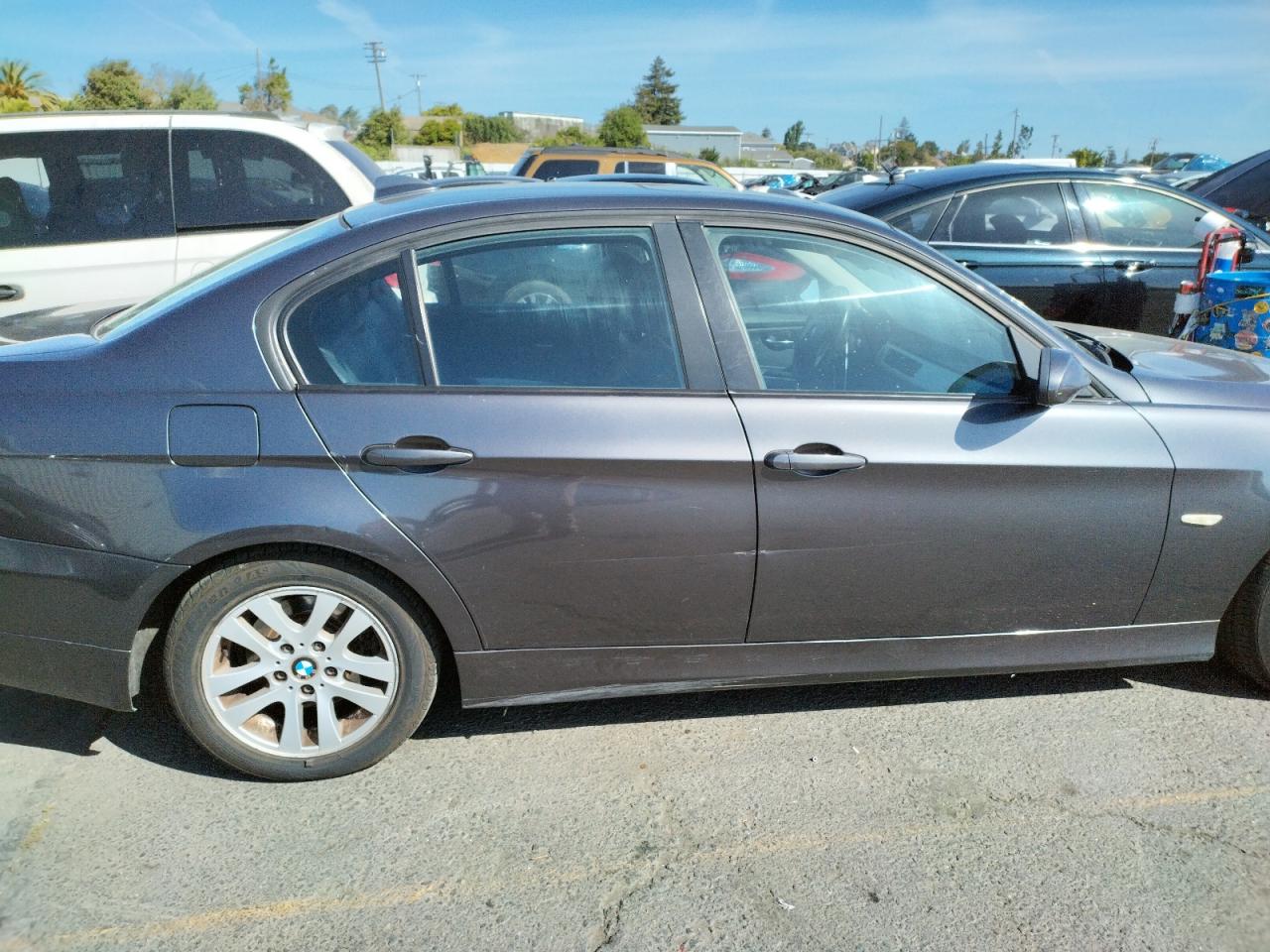 Photo 9 from auction – 2006 BMW 325 I with VIN WBAVB13546K001305