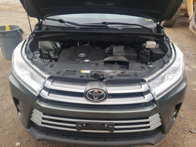 Photo 7 from auction – 2019 TOYOTA HIGHLANDER with VIN 5TDJZRFH2KS743481