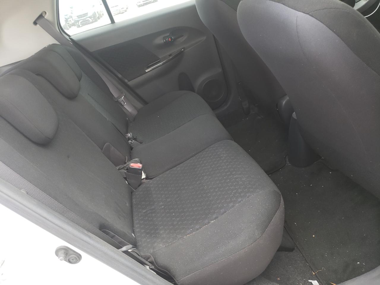 Photo 6 from auction – 2009 TOYOTA SCION XD with VIN JTKKU10459J045909