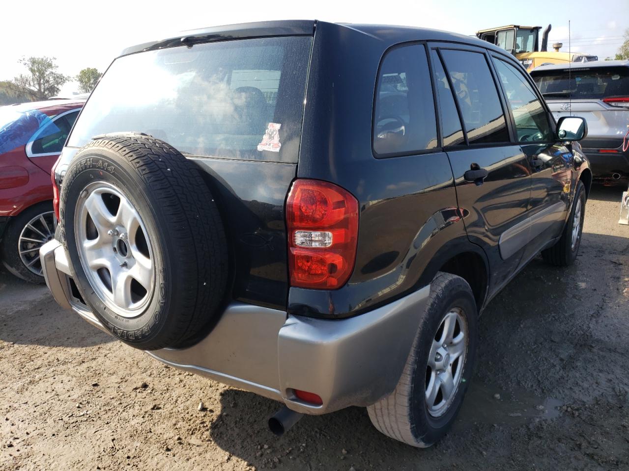 Photo 4 from auction – 2005 TOYOTA RAV4 with VIN JTEGD20V250077112