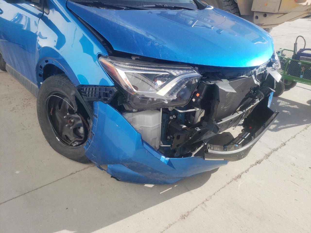 Photo 9 from auction – 2016 TOYOTA RAV4 LE with VIN 2T3BFREV7GW446894