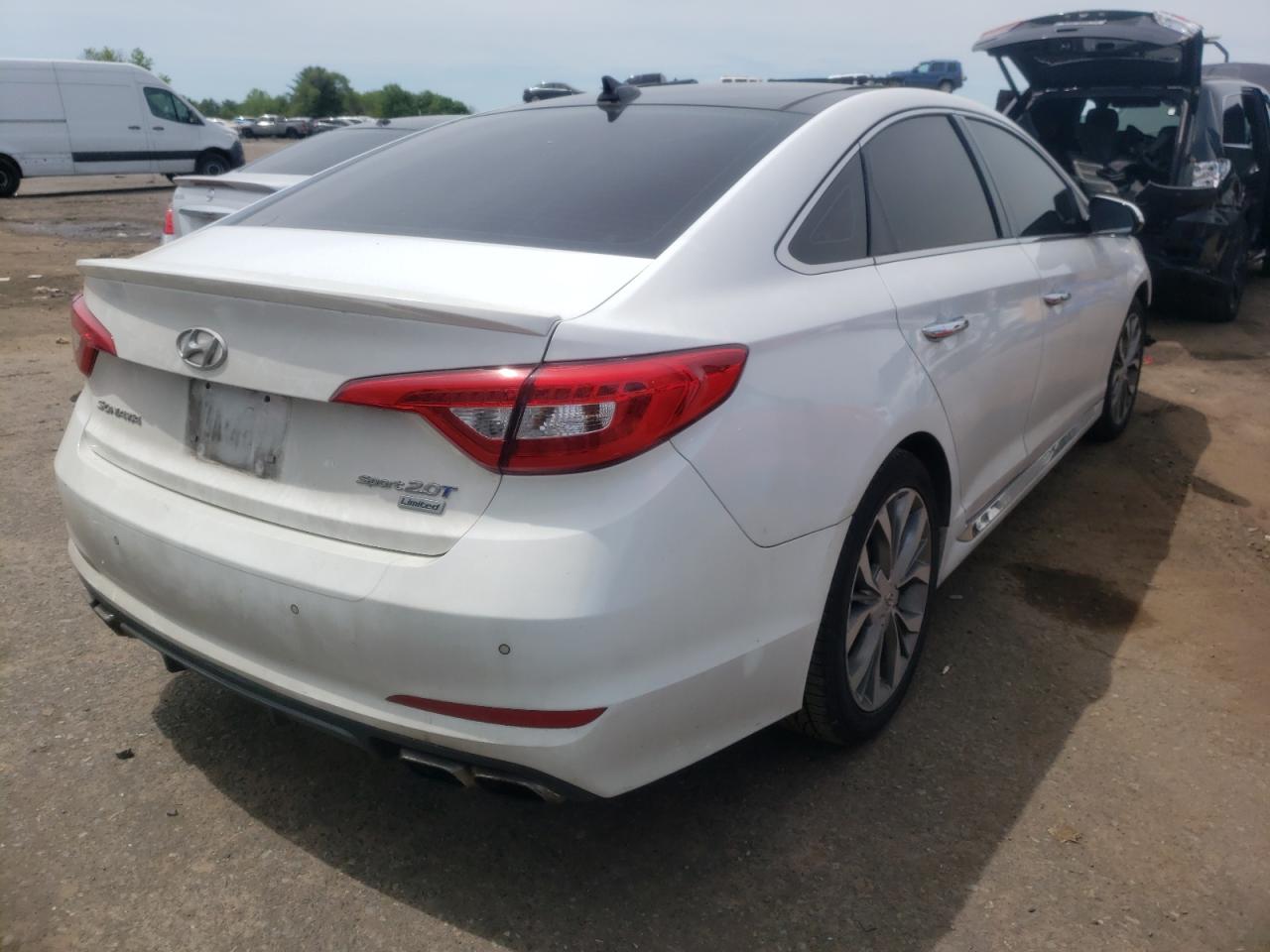 Photo 4 from auction – 2015 HYUNDAI SONATA SPO with VIN 5NPE34AB9FH147773