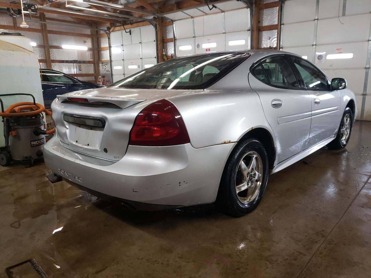 Photo 4 from auction – 2004 PONTIAC GRAND PRIX with VIN 2G2WS522441214357