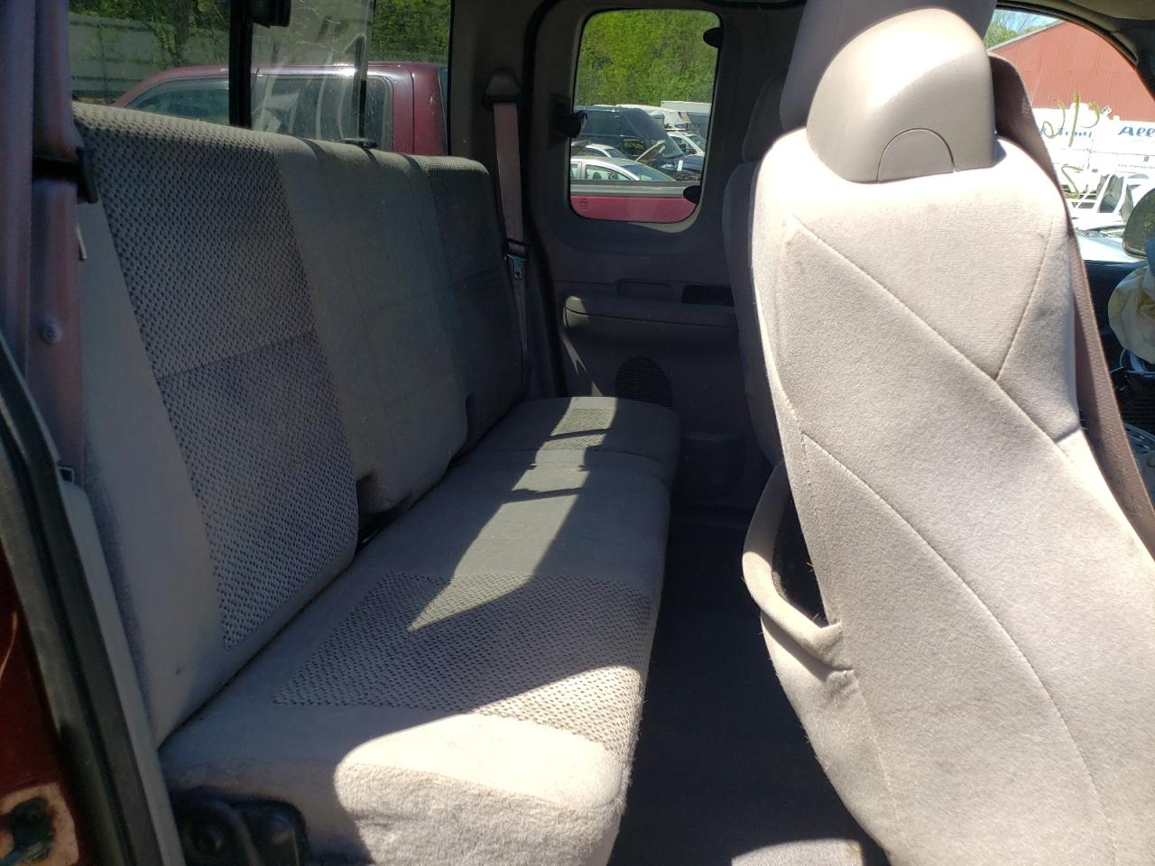 Photo 6 from auction – 2003 FORD F150 with VIN 1FTRX18W73NA21291