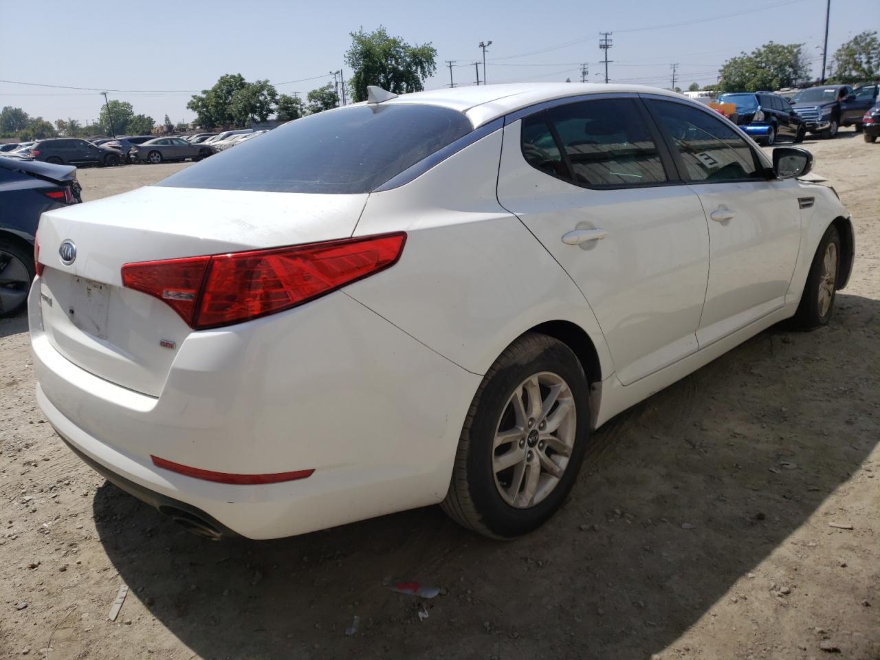 Photo 4 from auction – 2011 KIA OPTIMA LX with VIN KNAGM4A77B5156013