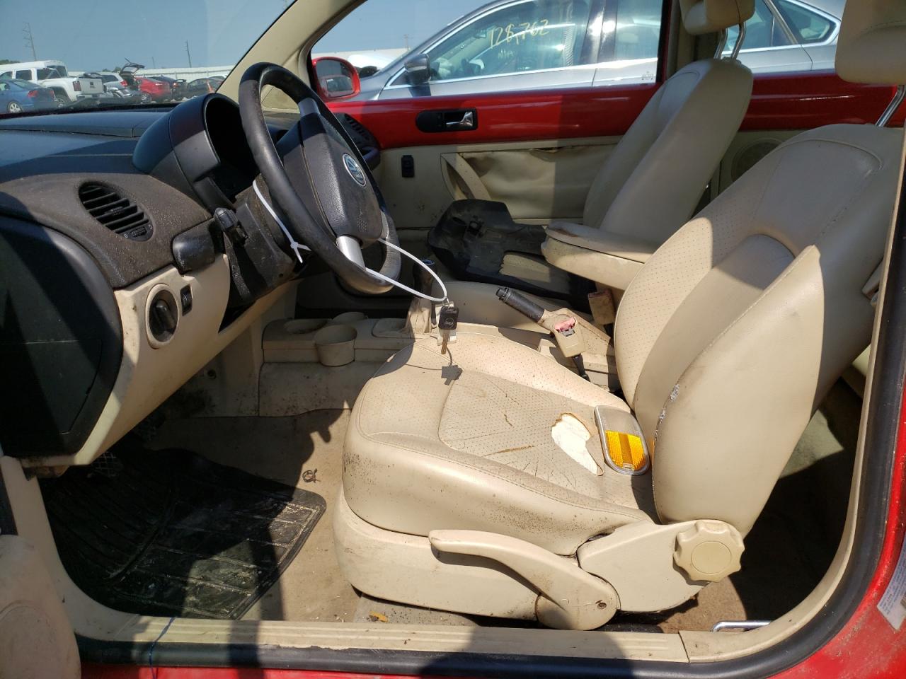 Photo 5 from auction – 2001 VOLKSWAGEN NEW BEETLE with VIN 3VWCB21C81M459638