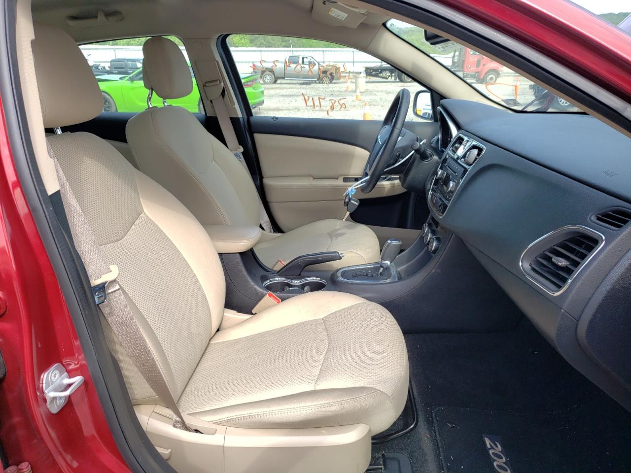 Photo 5 from auction – 2012 CHRYSLER 200 TOURIN with VIN 1C3CCBBB5CN330940