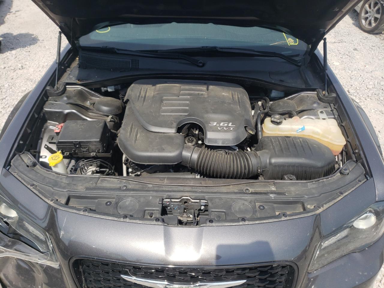 Photo 7 from auction – 2016 CHRYSLER 300 LIMITE with VIN 2C3CCAAG4GH243777