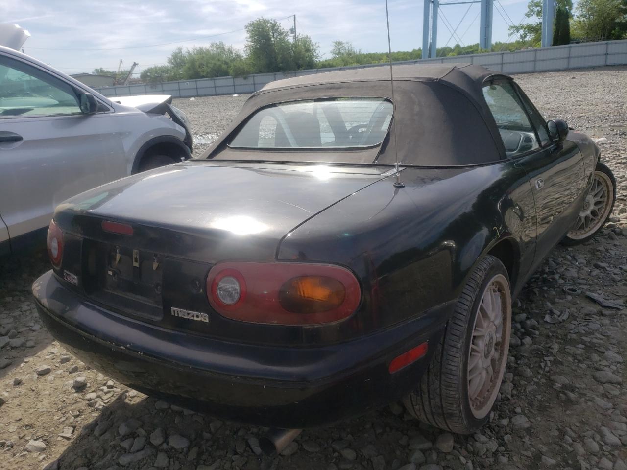 Photo 4 from auction – 1995 MAZDA MX-5 MIATA with VIN JM1NA3533S0606631