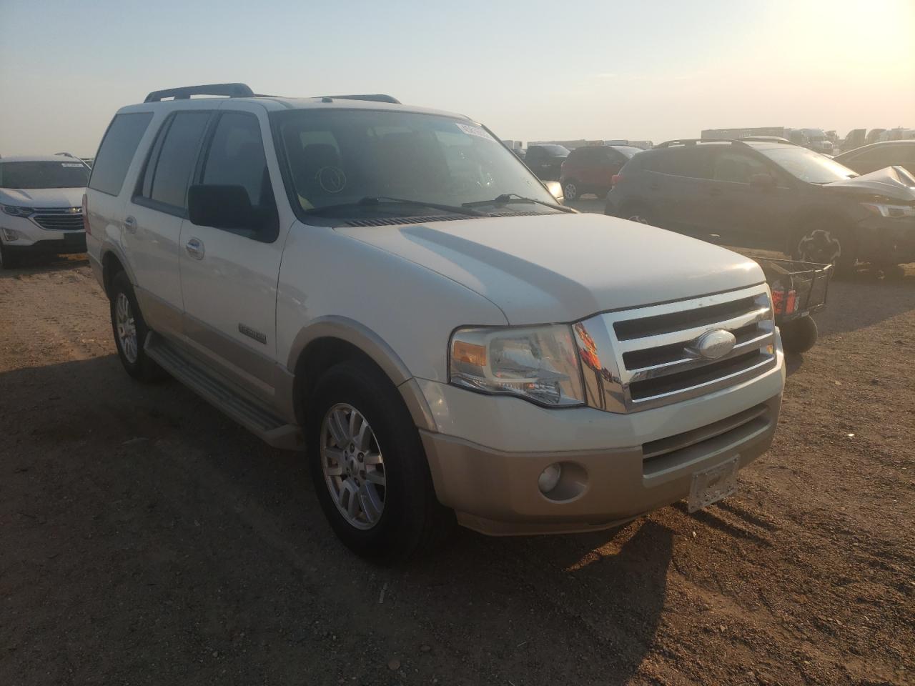 FORD EXPEDITION 2008 with VIN 1FMFU17528LA39149 - Photo from auction