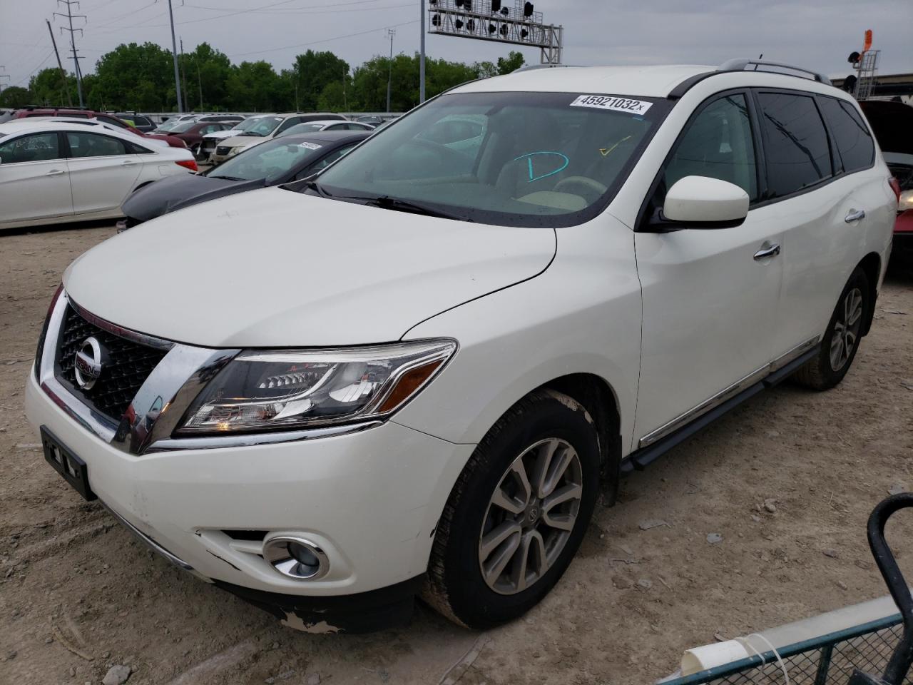 Photo 2 from auction – 2015 NISSAN PATHFINDER with VIN 5N1AR2MM1FC662272