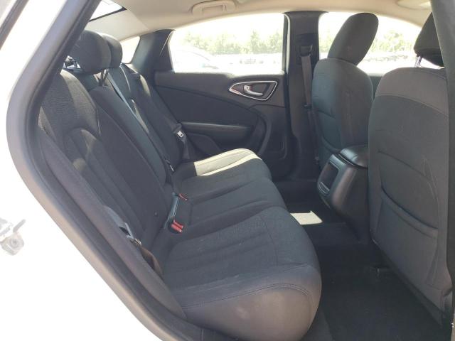Photo 6 from auction – 2015 CHRYSLER 200 LIMITE with VIN 1C3CCCAB0FN751184