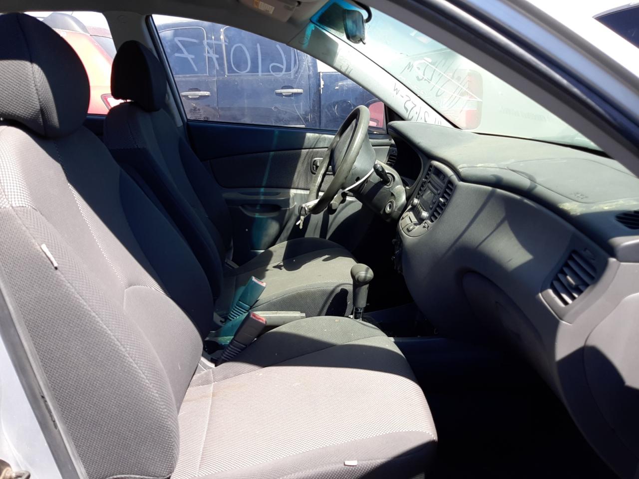 Photo 5 from auction – 2006 KIA RIO with VIN KNADE123966167041