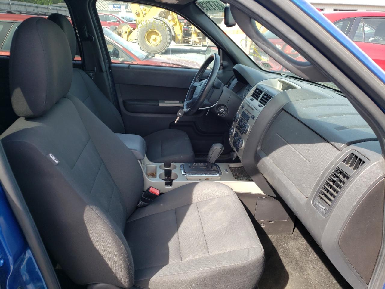 Photo 5 from auction – 2012 FORD ESCAPE XLT with VIN 1FMCU9D76CKB87181