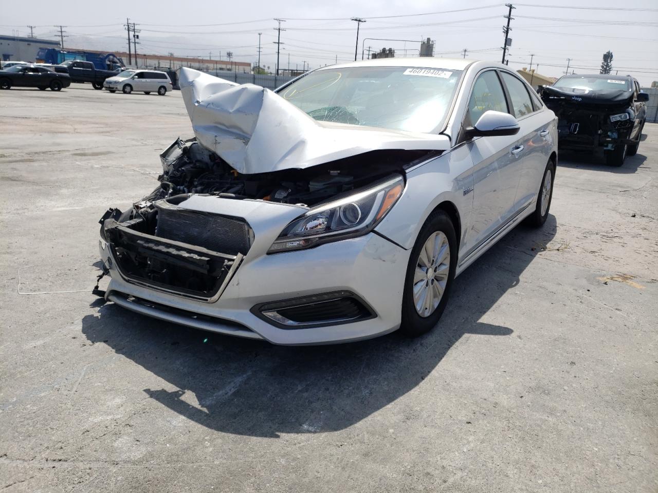 Photo 2 from auction – 2017 HYUNDAI SONATA HYB with VIN KMHE24L18HA047709