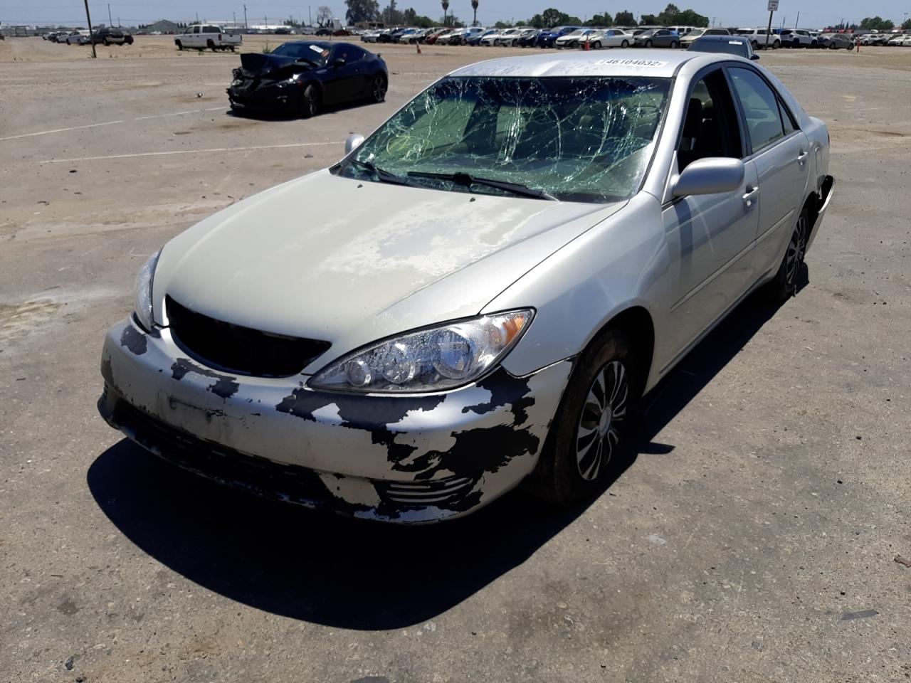 Photo 15 from auction – 2005 TOYOTA CAMRY LE with VIN 4T1BE32K95U977918