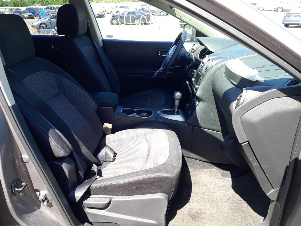 Photo 5 from auction – 2013 NISSAN ROGUE S with VIN JN8AS5MT9DW001879