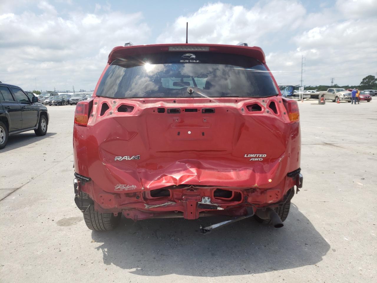 Photo 9 from auction – 2013 TOYOTA RAV4 LIMIT with VIN 2T3DFREV4DW109930