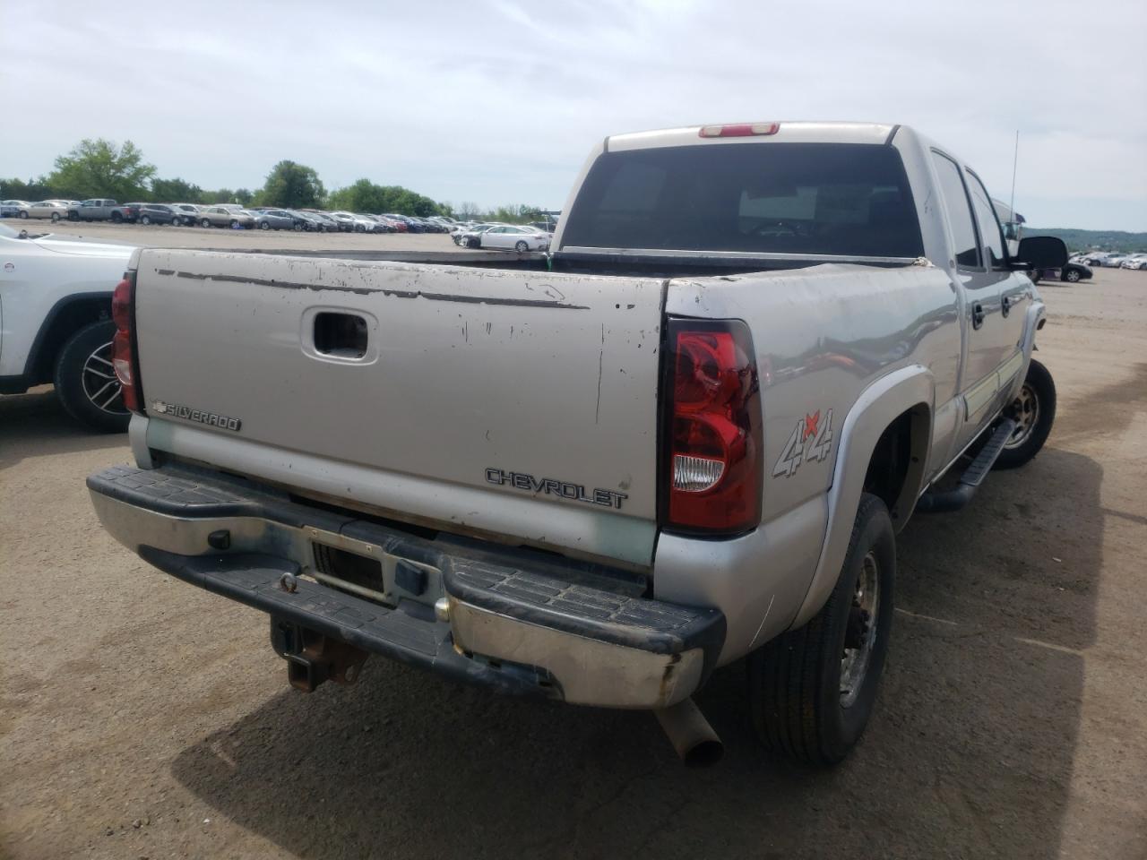 Photo 4 from auction – 2004 CHEVROLET SILVERADO with VIN 1GCHK23U54F139874