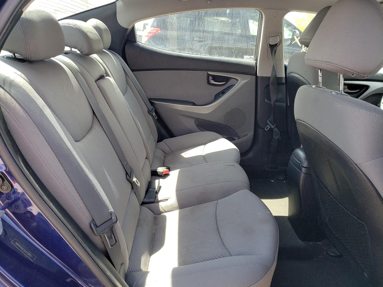 Photo 6 from auction – 2012 HYUNDAI ELANTRA GL with VIN 5NPDH4AE2CH110910