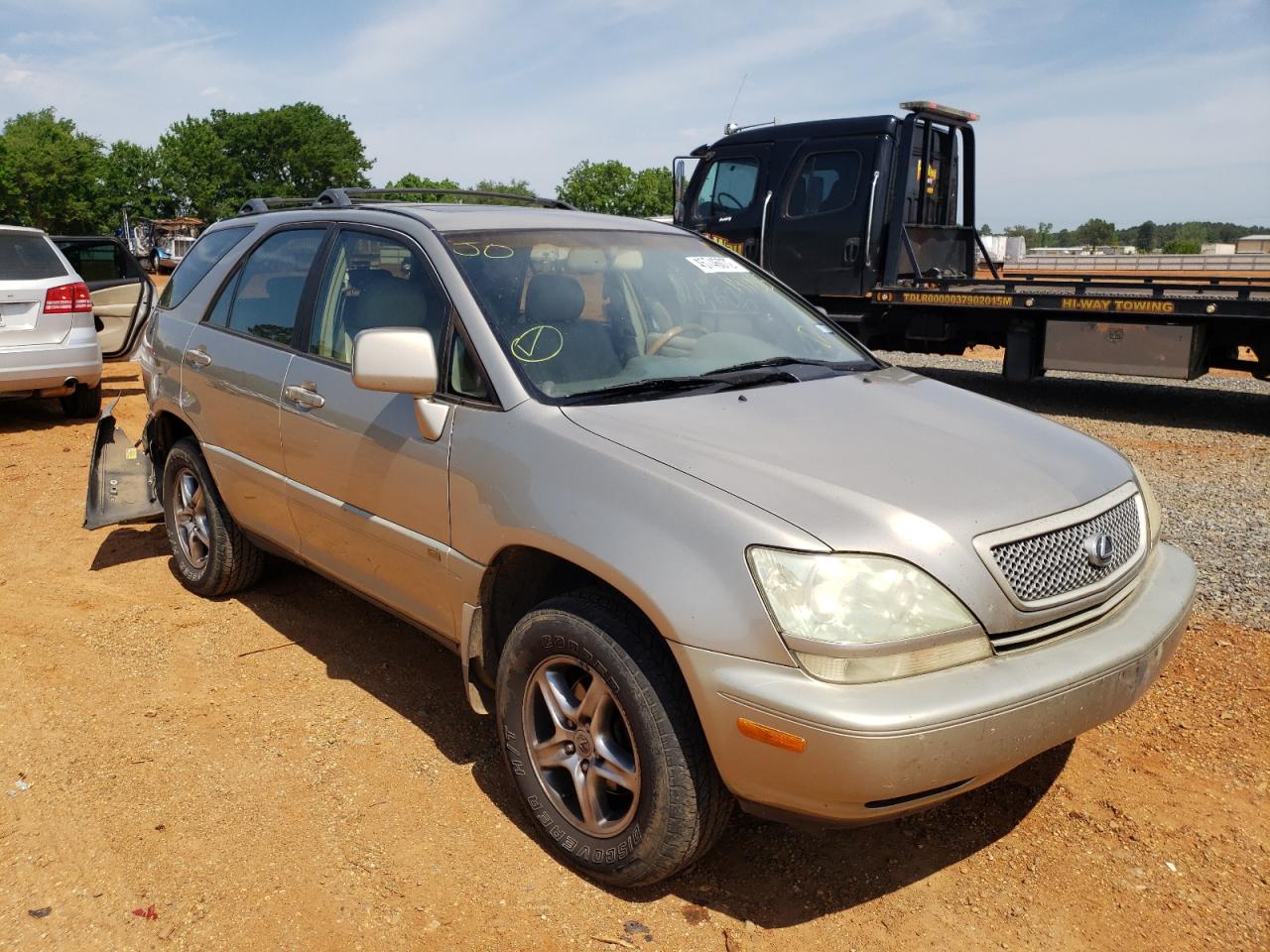 LEXUS RX 300 2002 with VIN JTJGF10U820147155 - Photo from auction