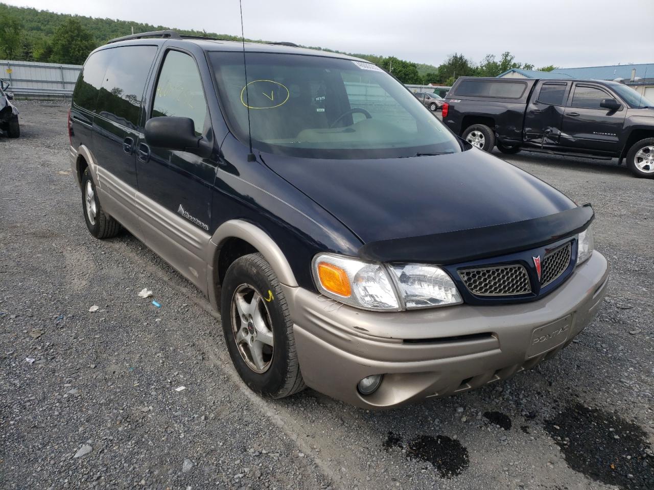 PONTIAC MONTANA 2002 with VIN 1GMDX03E22D271928 - Photo from auction