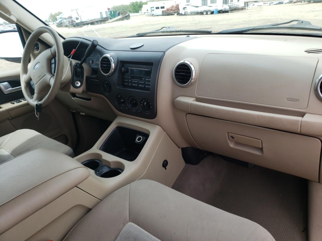 Photo 9 from auction – 2003 FORD EXPEDITION with VIN 1FMPU16L83LC13240