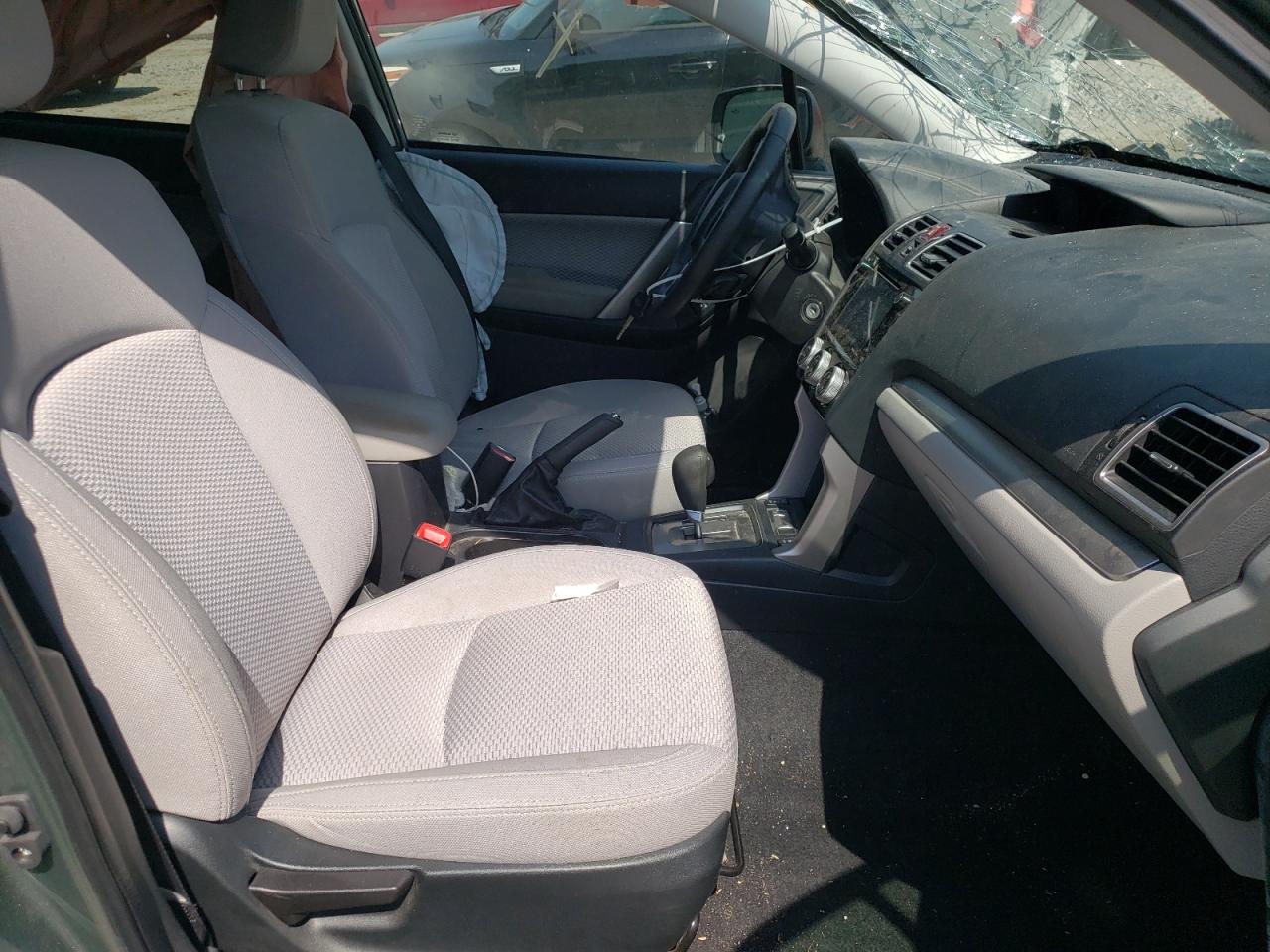 Photo 5 from auction – 2017 SUBARU FORESTER 2 with VIN JF2SJAGC6HH507818
