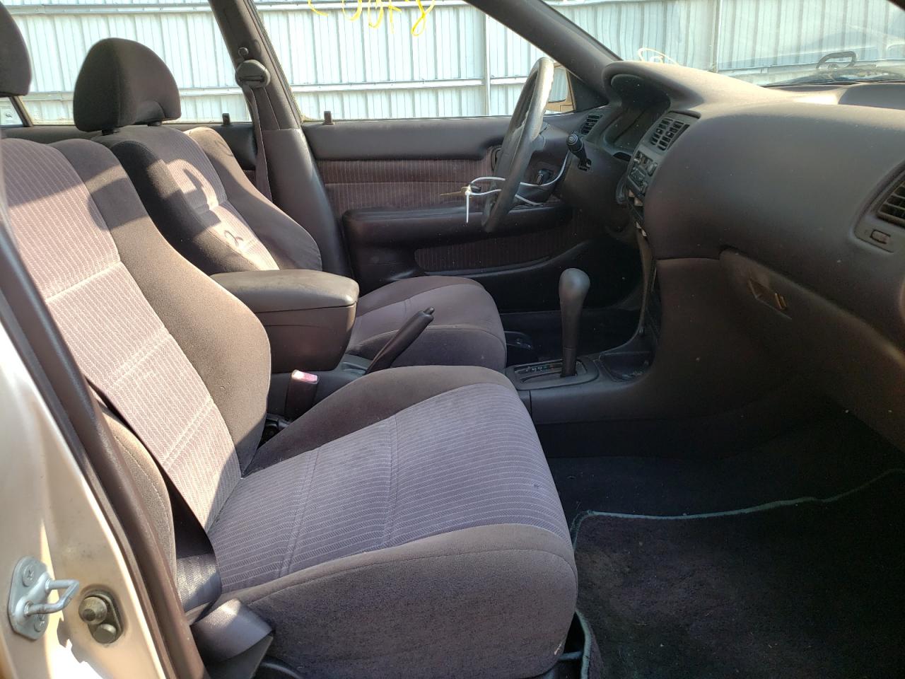 Photo 5 from auction – 1993 TOYOTA COROLLA LE with VIN 1NXAE00E7PZ096810