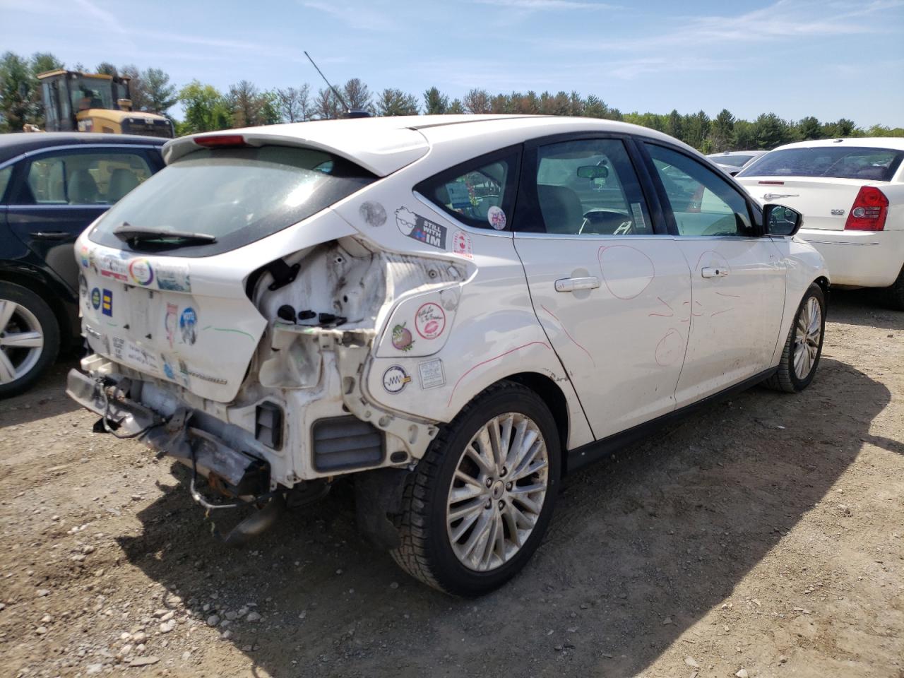 Photo 4 from auction – 2016 FORD FOCUS TITA with VIN 1FADP3N22GL257118