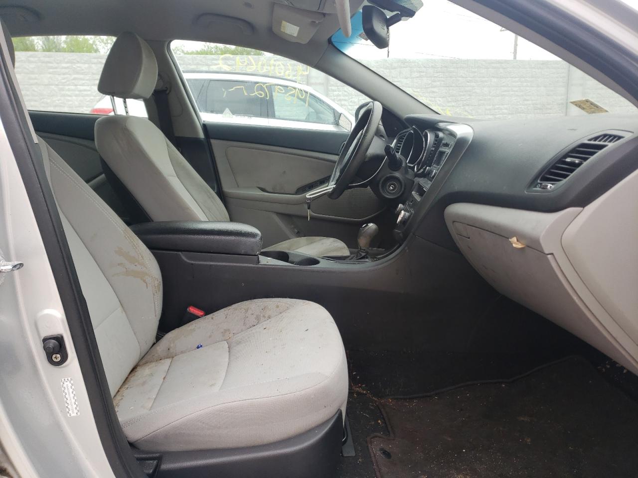 Photo 19 from auction – 2012 KIA OPTIMA LX with VIN KNAGM4A79C5297358
