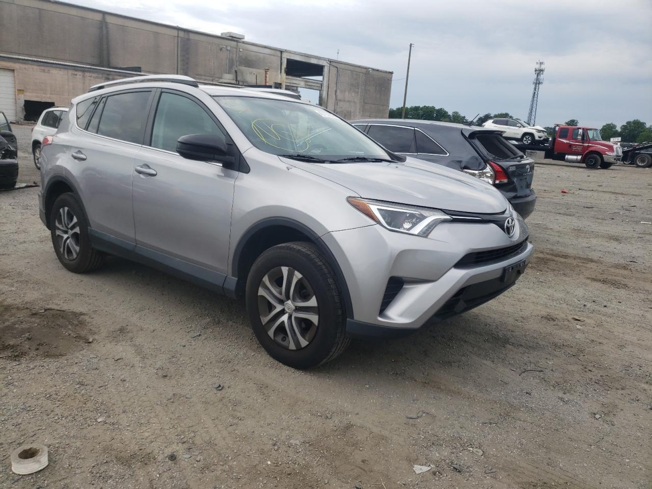 Photo 11 from auction – 2016 TOYOTA RAV4 with VIN 2T3ZFREVXGW284757