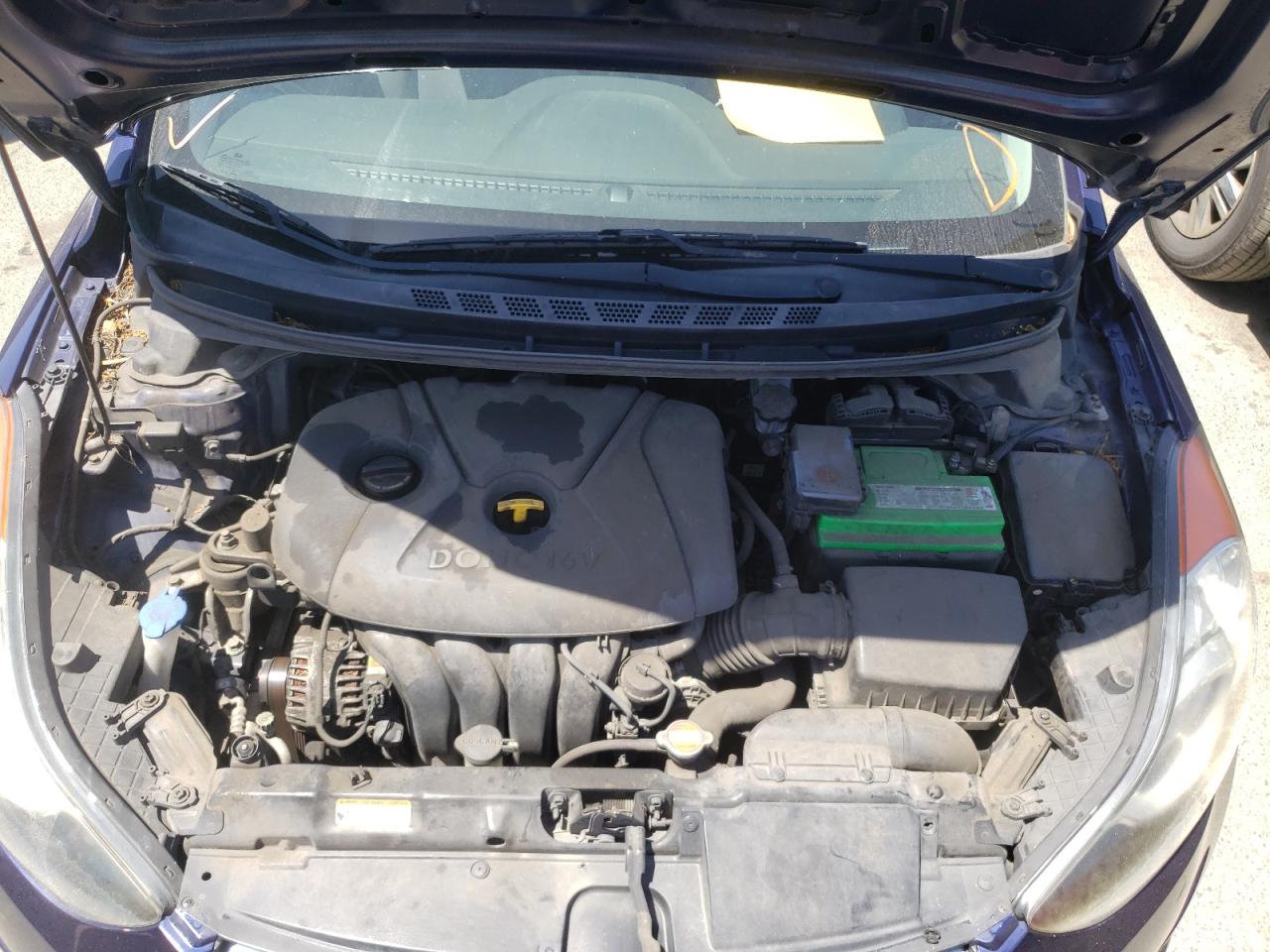 Photo 7 from auction – 2012 HYUNDAI ELANTRA GL with VIN 5NPDH4AE4CH082642