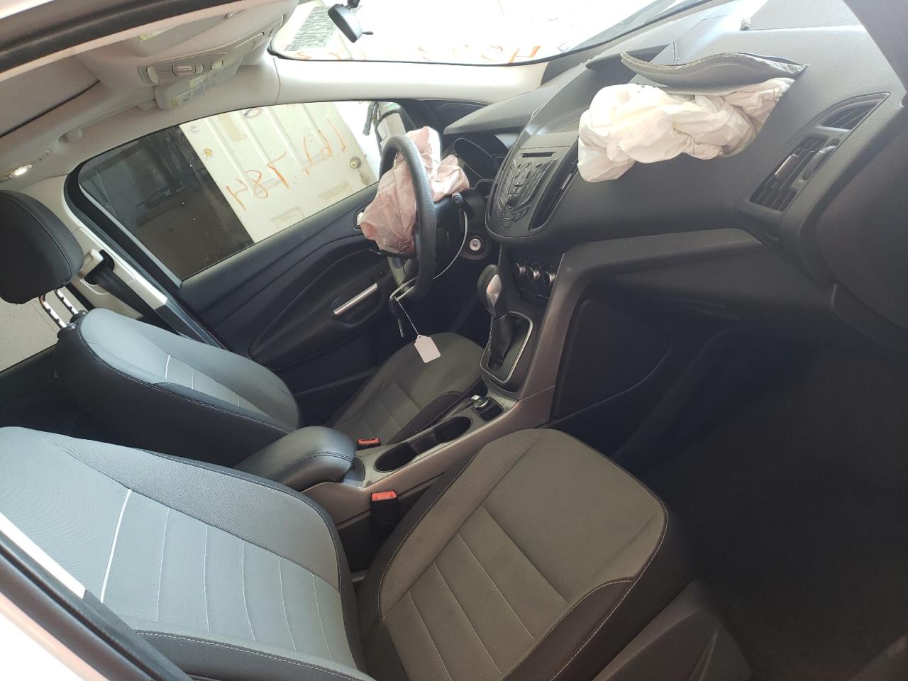 Photo 5 from auction – 2013 FORD ESCAPE SE with VIN 1FMCU9G99DUB45235