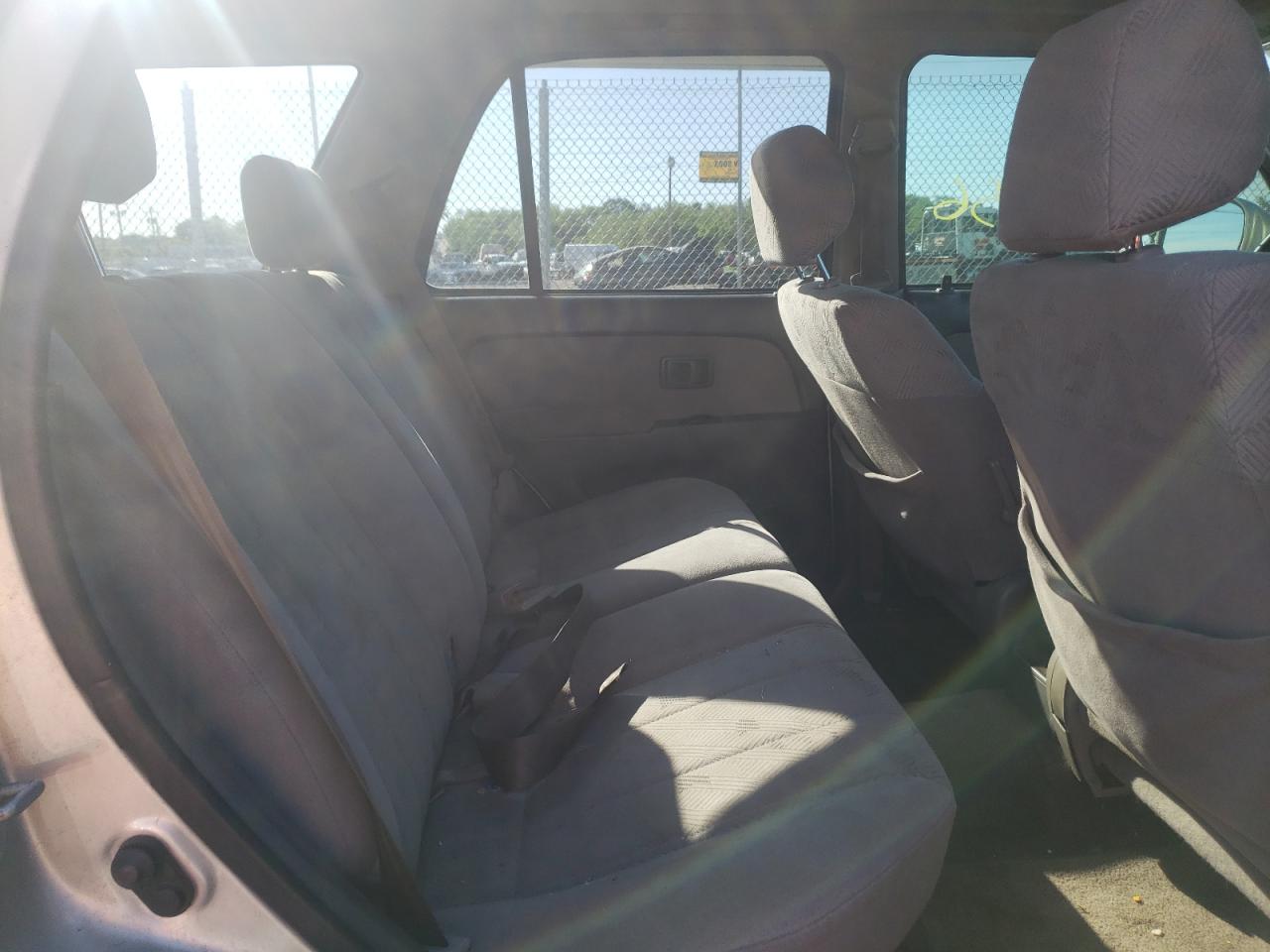 Photo 18 from auction – 2002 TOYOTA 4RUNNER SR with VIN JT3HN86R920372971