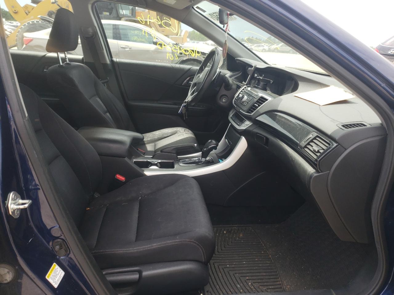 Photo 5 from auction – 2013 HONDA ACCORD with VIN 1HGCR2F58DA053337