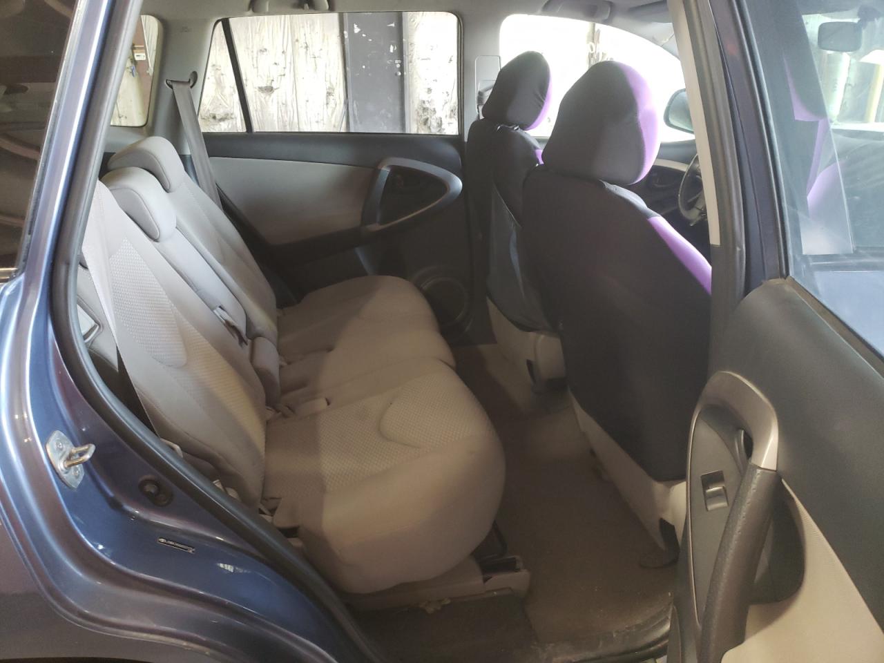Photo 6 from auction – 2006 TOYOTA RAV4 LIMIT with VIN JTMBK34V665010764