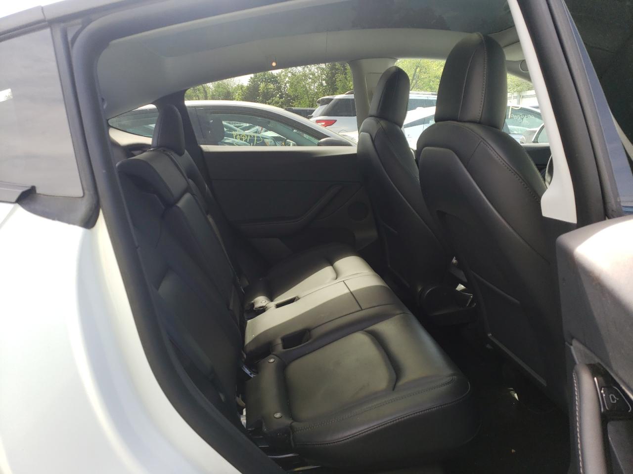 Photo 15 from auction – 2021 TESLA MODEL Y with VIN 5YJYGDEE5MF072717