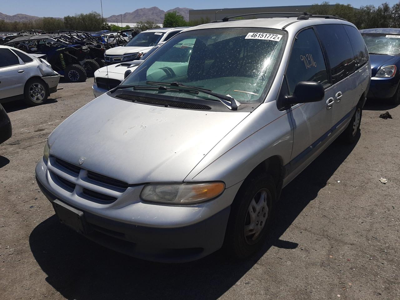 Photo 15 from auction – 2000 DODGE GRAND CARA with VIN 1B4GP44RXYB725578